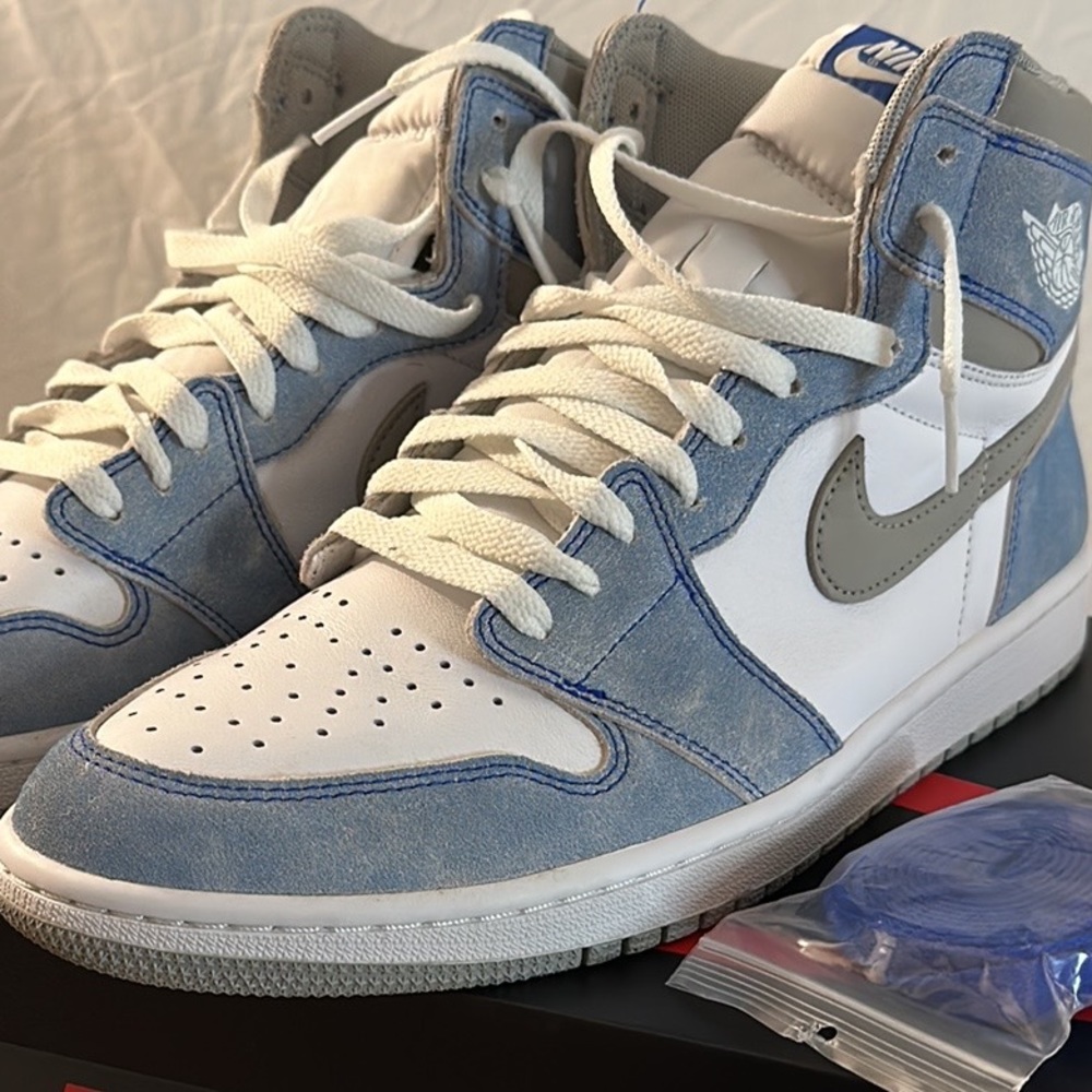 Authentic Air Jordan 1 Retro High OG GS - Picture 8 of 16